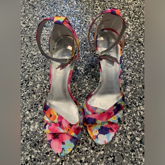 PRELOVED KELLY AND KATIE FLORAL HEELED SANDALS - Picture 1 of 5